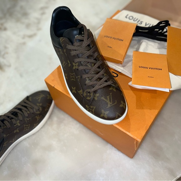 Shoes - Picture 2 of 5